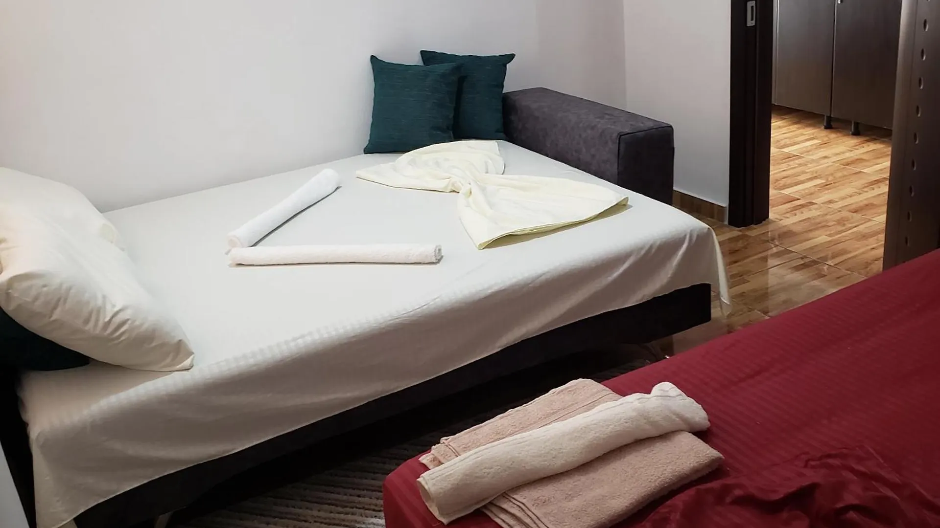 Besti The Fisherman Apartments Sarandë
